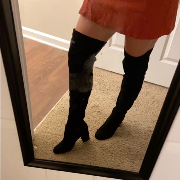 Absolutely adorable over the knee boots! - Picture 2 of 3